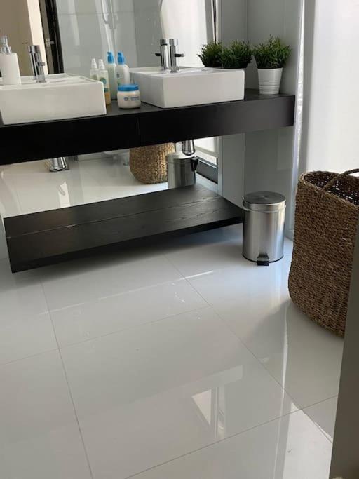 Fuzeta Stylish 1 Bedroom Apartment - Amazing Views Exterior photo
