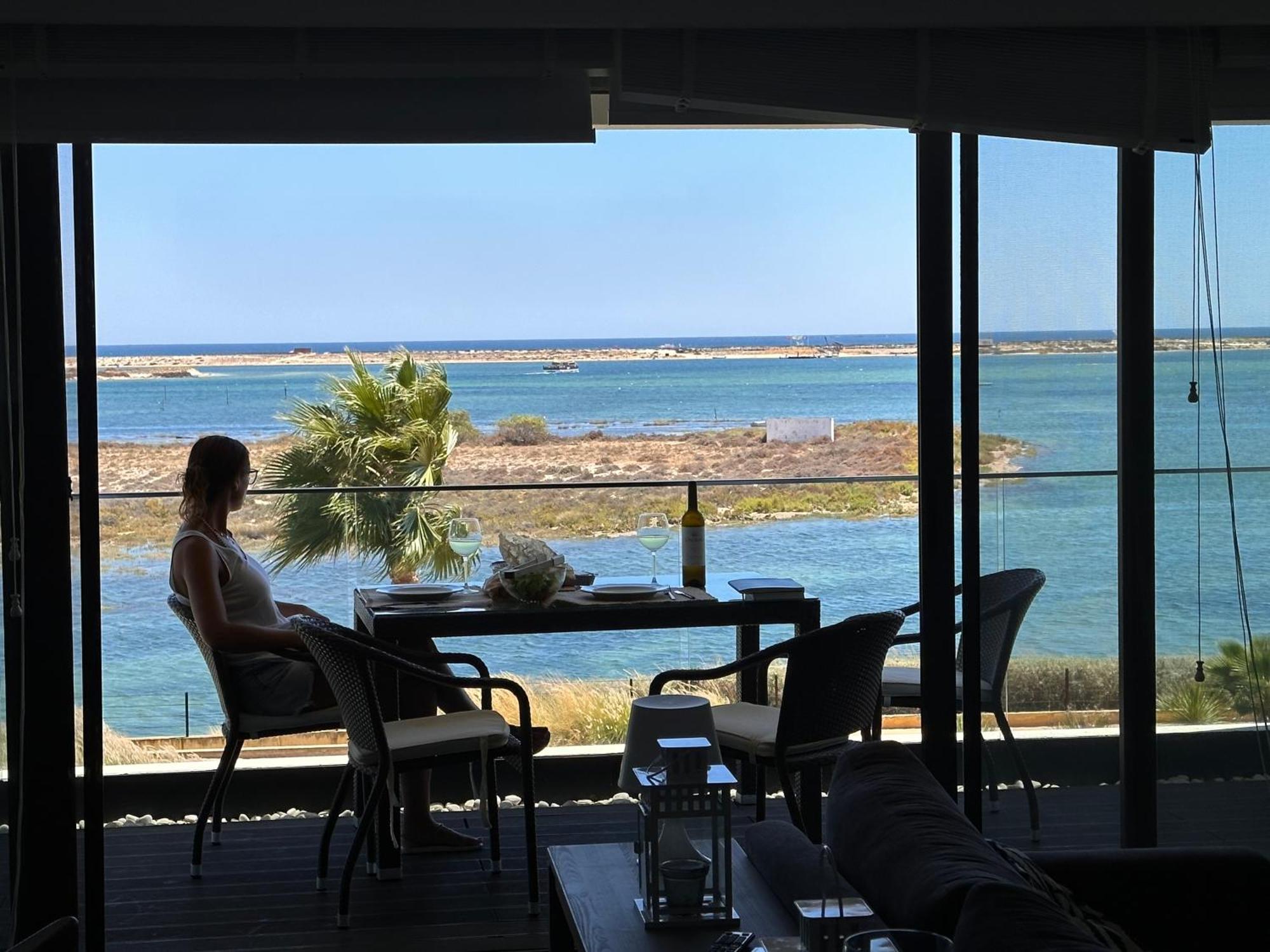 Fuzeta Stylish 1 Bedroom Apartment - Amazing Views Exterior photo